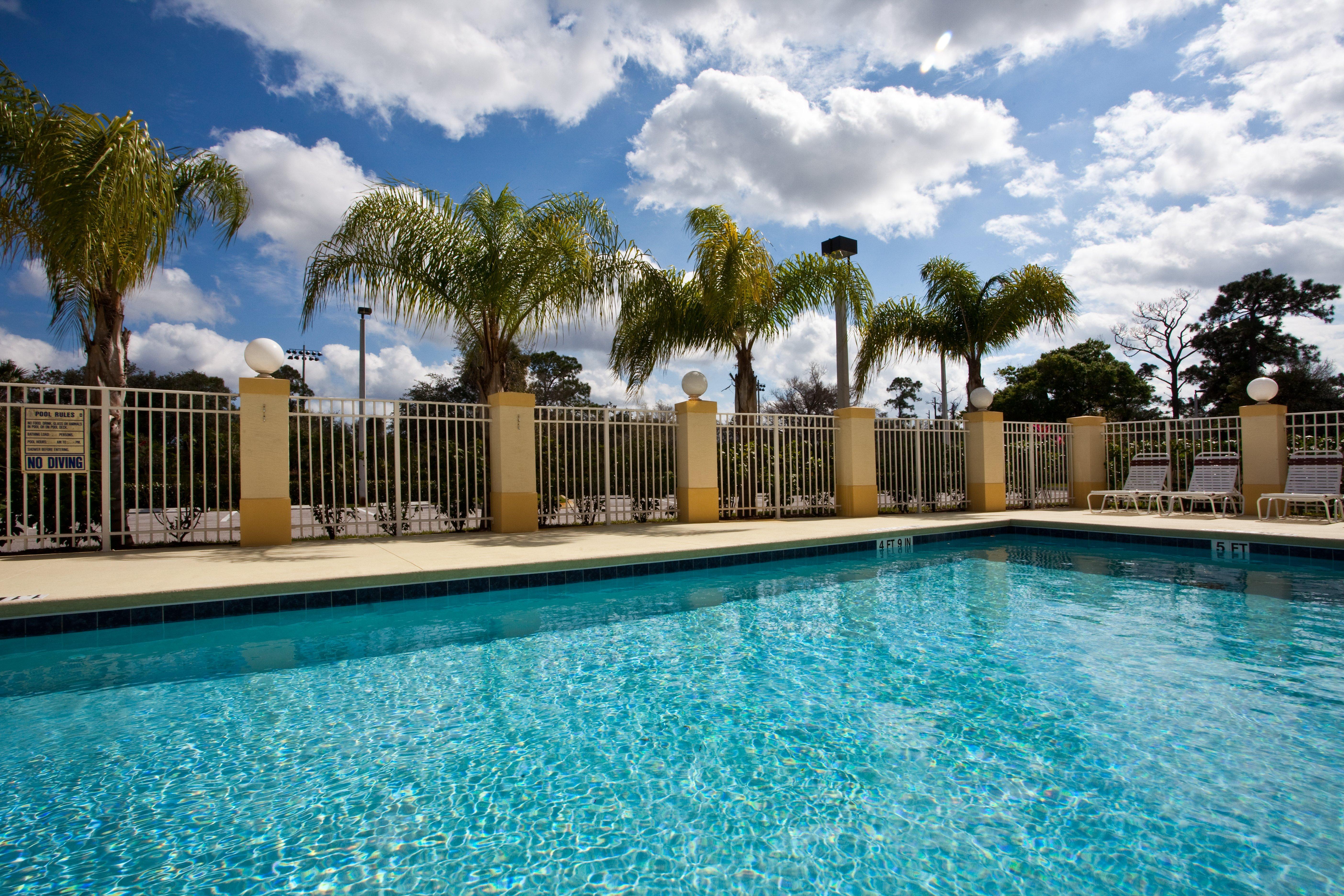 Holiday Inn Express Stuart By Ihg Palm City Exterior photo